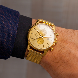 Goldene Armbanduhr für Herren